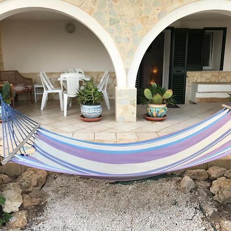 Villa Ceni - Appartamenti Con Camere, Cucina, Wc E Terrazza Sul Mare In Villa Con Piscina, Giardino E Parcheggio Marinella di Selinunte Ngoại thất bức ảnh
