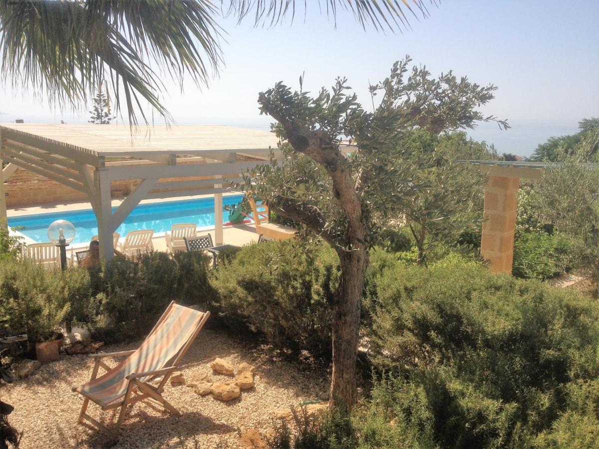 Villa Ceni - Appartamenti Con Camere, Cucina, Wc E Terrazza Sul Mare In Villa Con Piscina, Giardino E Parcheggio Marinella di Selinunte Ngoại thất bức ảnh