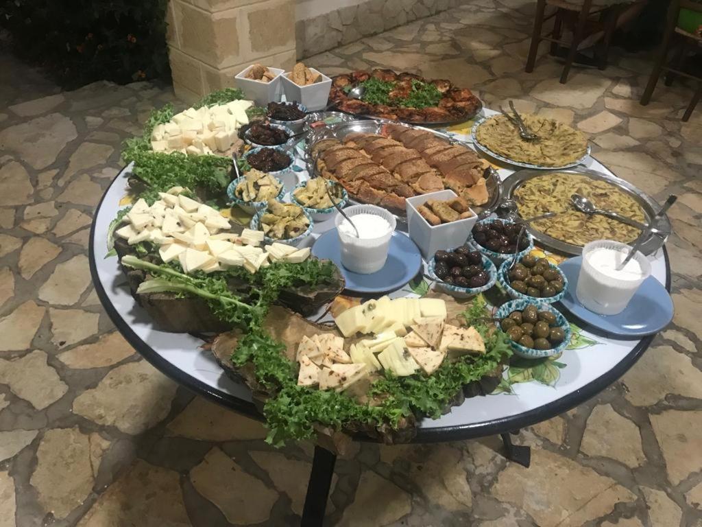 Villa Ceni - Appartamenti Con Camere, Cucina, Wc E Terrazza Sul Mare In Villa Con Piscina, Giardino E Parcheggio Marinella di Selinunte Ngoại thất bức ảnh
