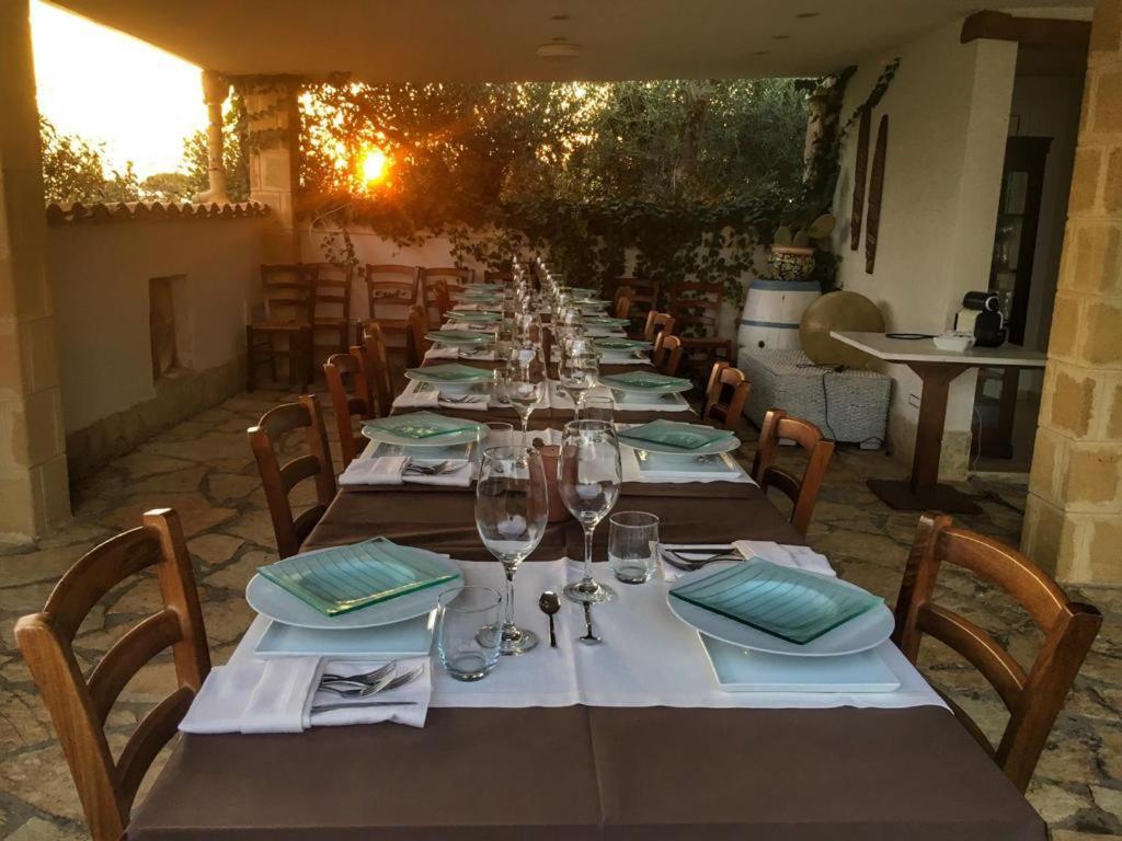 Villa Ceni - Appartamenti Con Camere, Cucina, Wc E Terrazza Sul Mare In Villa Con Piscina, Giardino E Parcheggio Marinella di Selinunte Ngoại thất bức ảnh