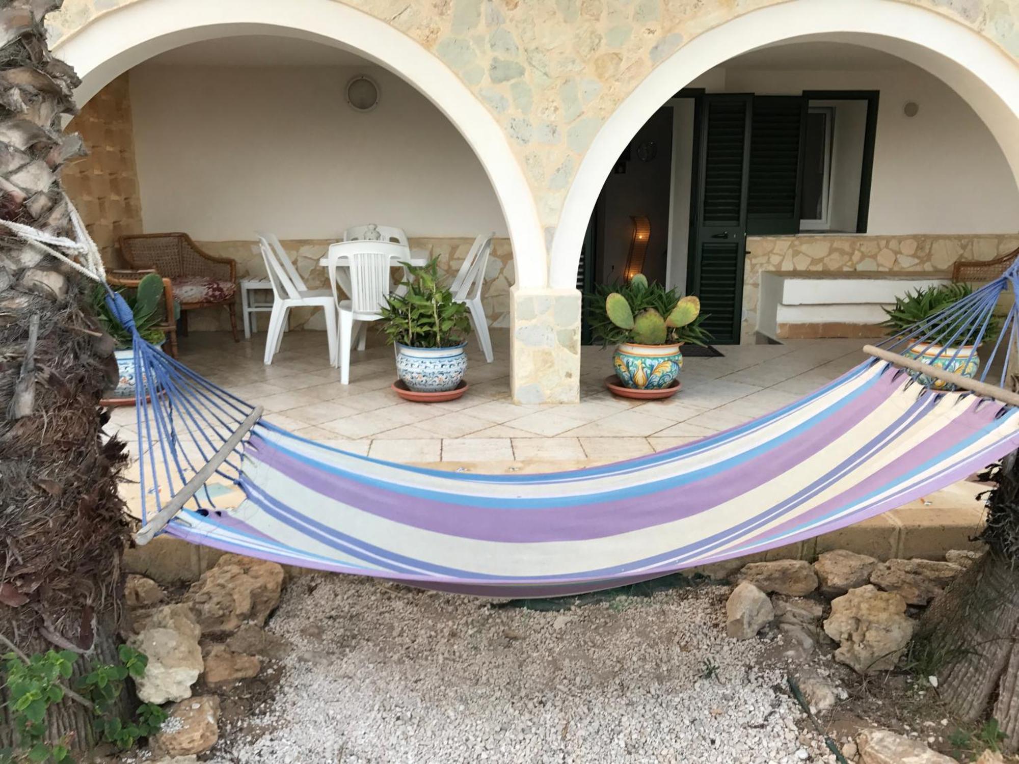 Villa Ceni - Appartamenti Con Camere, Cucina, Wc E Terrazza Sul Mare In Villa Con Piscina, Giardino E Parcheggio Marinella di Selinunte Ngoại thất bức ảnh