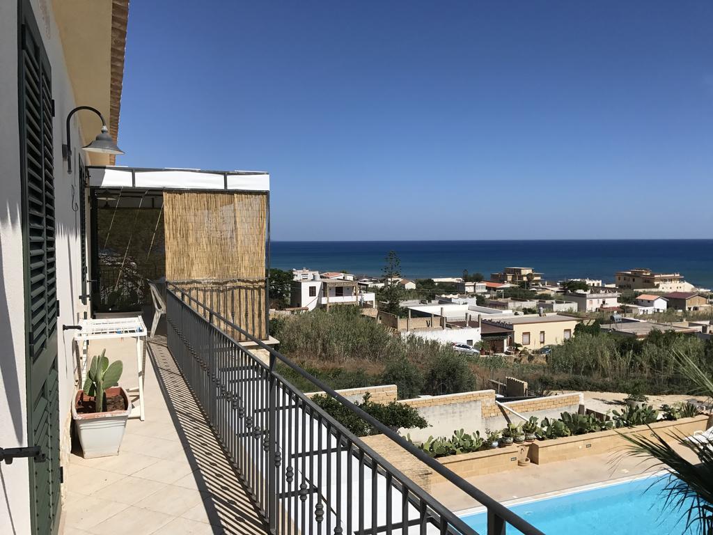 Villa Ceni - Appartamenti Con Camere, Cucina, Wc E Terrazza Sul Mare In Villa Con Piscina, Giardino E Parcheggio Marinella di Selinunte Ngoại thất bức ảnh