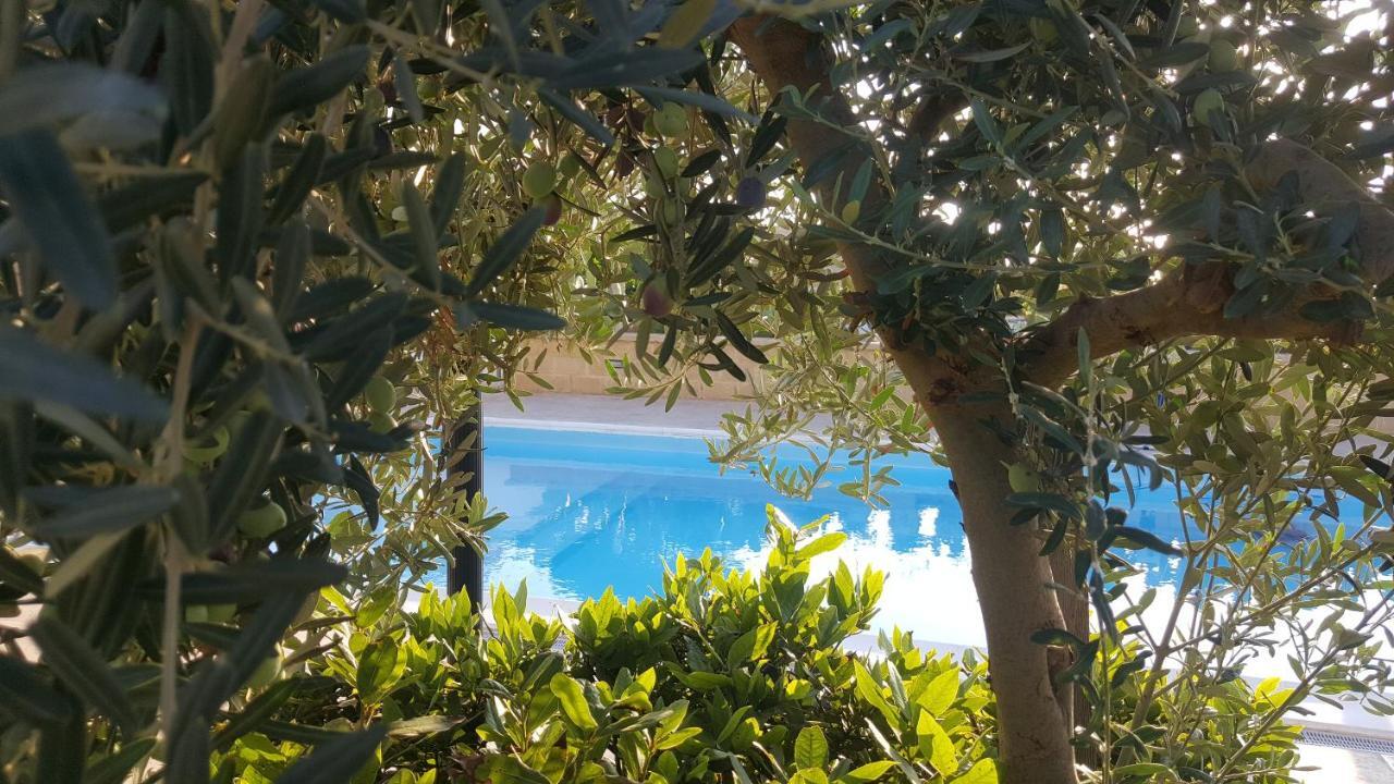 Villa Ceni - Appartamenti Con Camere, Cucina, Wc E Terrazza Sul Mare In Villa Con Piscina, Giardino E Parcheggio Marinella di Selinunte Ngoại thất bức ảnh