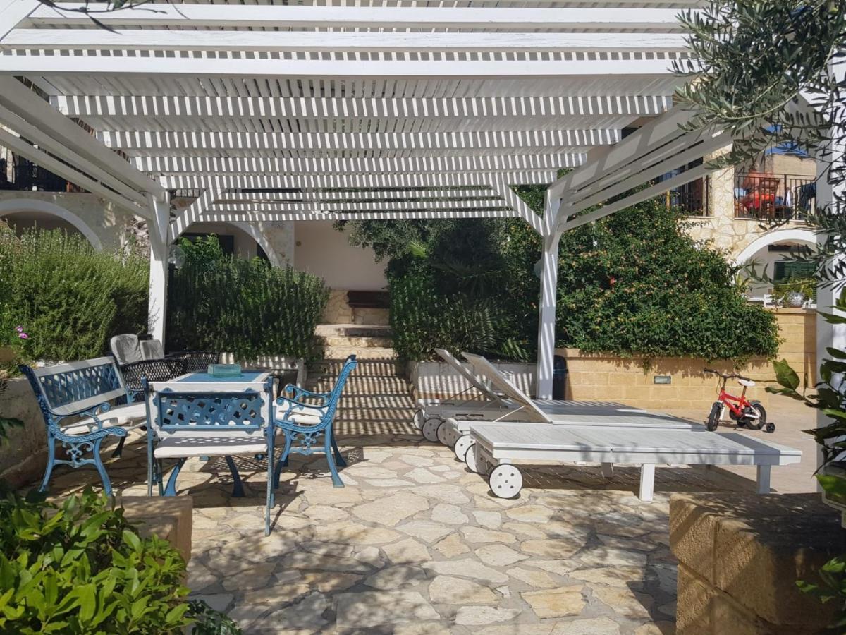 Villa Ceni - Appartamenti Con Camere, Cucina, Wc E Terrazza Sul Mare In Villa Con Piscina, Giardino E Parcheggio Marinella di Selinunte Ngoại thất bức ảnh