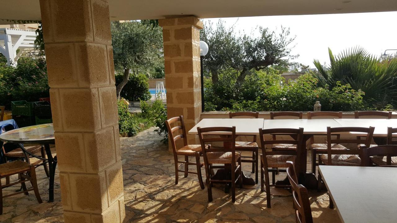 Villa Ceni - Appartamenti Con Camere, Cucina, Wc E Terrazza Sul Mare In Villa Con Piscina, Giardino E Parcheggio Marinella di Selinunte Ngoại thất bức ảnh